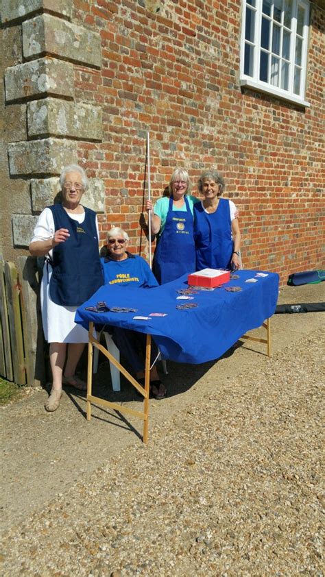 si poole raises over £800 at cream tea si southern england