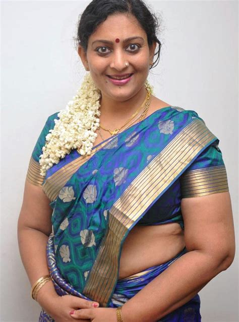 Mallu Kerala Aunty Unni Mary Extra Large Melons Hot Body Curves Showing