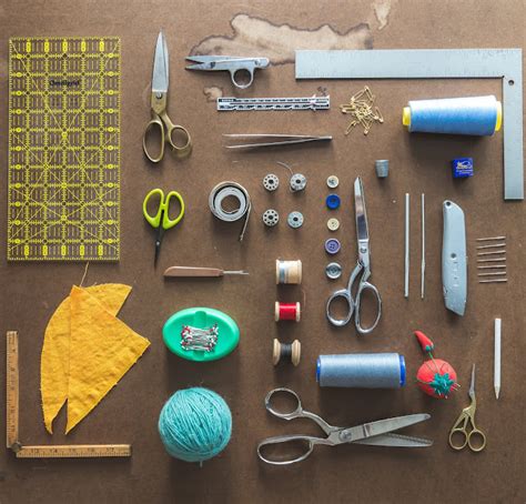 essential sewing tools  beginners sew simple home
