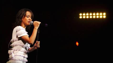 Alizee Singing Wallpapers 42 Wallpapers Wallpapers For