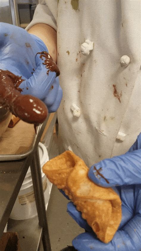 Fingering Cannoli  Find And Share On Giphy