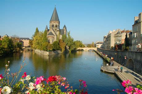 metz tourism maps  tourist attractions  hotel booking