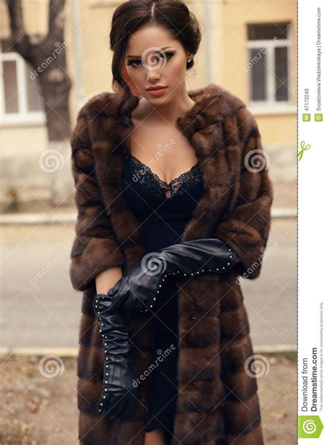 sexy women in fur ang leather gloves yahoo image search results fur in 2019 fur coat