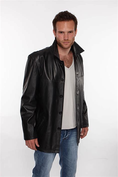 fashionable  winter  men leather jacket news share