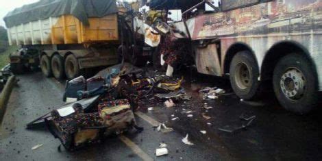 killed  injured  fatal bus collision  nairobi mombasa highway kenyanscoke