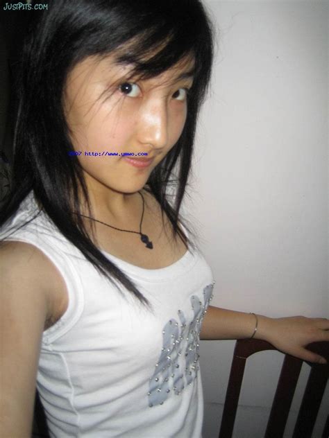 Super Cute Chinese Amateur Women’s Hairy Armpit Photos