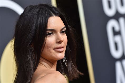 kendall jenner almost bared all in a sexy instagram photoshoot hellogiggles