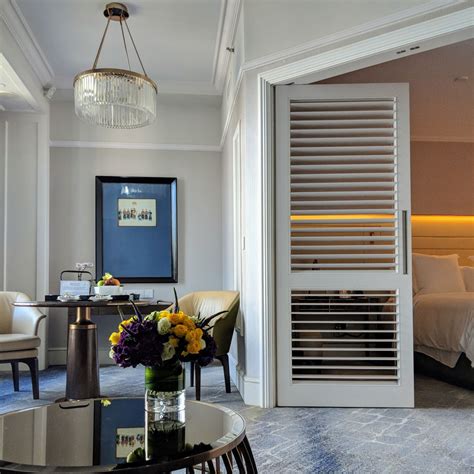 hotel review  seasons hotel singapore  seasons executive