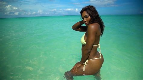 serena williams in sports illustrated swimsuit issue 2017 04 celebrity