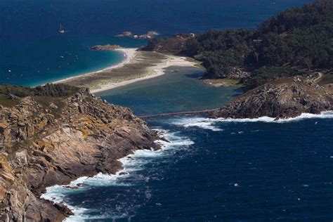 viaja  cies reserva tus billetes  islas cies galicia horarios