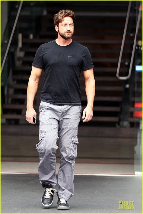 gerard butler oozes major sex appeal with tight black t shirt photo