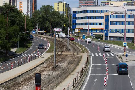 dalsie zmeny  mhd niektore autobusove linky budu mat zastavku aj na namesti  stura