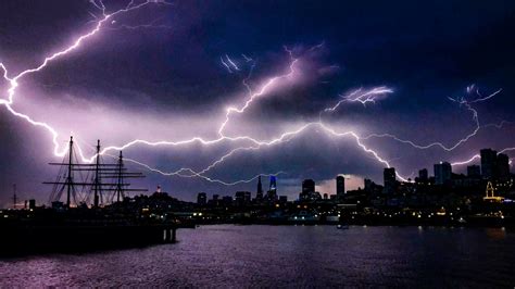 amazing    bays epic lightning storm