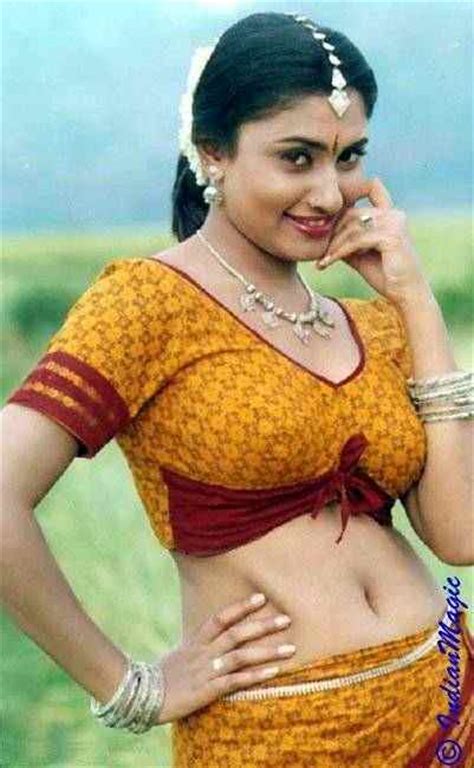 tamil hot hits actress malavika hot hits photos biography