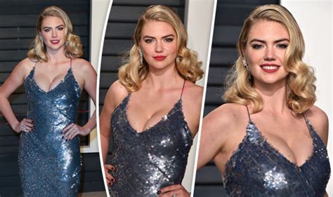 oscars 2017 kate upton oozes sex appeal as her best