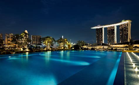 singapore travel guide top luxury hotels  singapore luxuryhuntcom