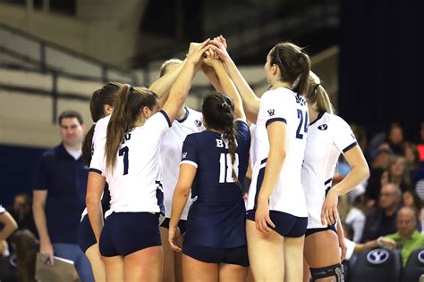 byu womens volleyball breaks serving  hoop world record  daily universe