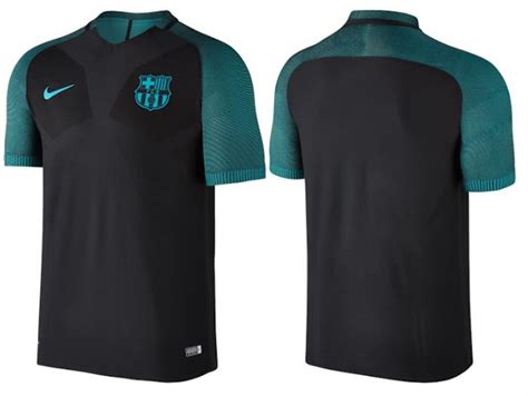 barcelona en nike lanceren nieuw champions league trainingsshirt   voetbalshirtscom