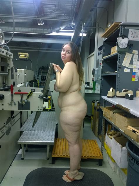 amateur bbw public nudity butt naked in the workplace high definitio
