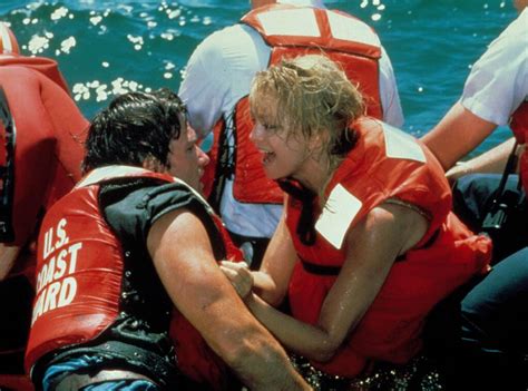 Goldie Hawn And Kurt Russell Snuggle Up To Watch Overboard