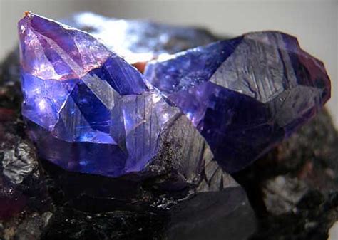 sapphire crystals gems  jewelry