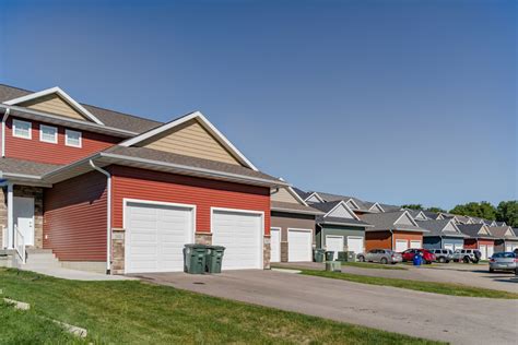 waterloo townhomes  rent summerland townhomes