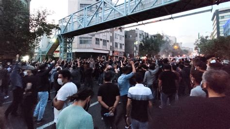 proteste im iran aktivisten berichten von immer mehr toten tagesschaude