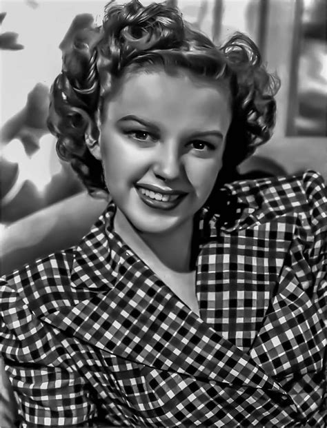 judy garland female portrait singer hollywood actress looking at