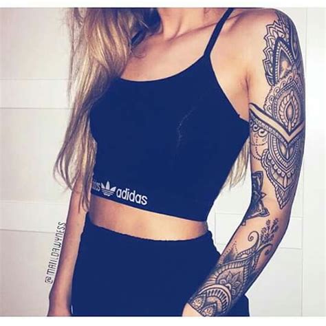 Seriously Love This Hand Tattoos Feather Tattoos Trendy Tattoos Body