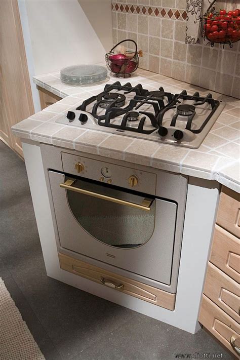 il dettaglio del forno  questo caso  franke della serie fragranite kitchen appliances