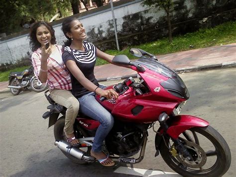 indiagirlsonbike women empowerment of india indian lady