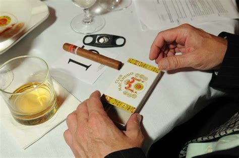 Best Cigar Bars And Lounges In Nyc Where To Buy And Smoke Cigars Thrillist