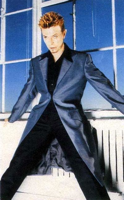 David Bowie In A Shiny Suit Appreciation ~~αἰβοῖ