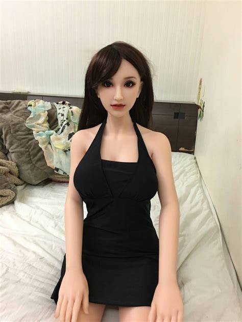 2人世界情趣用品 台北實體店 各國情趣用品 真人娃娃專售 十一月 2016