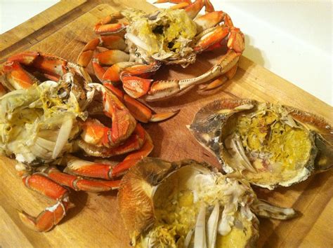 cook  clean  fresh dungeness crab   healthy yummies