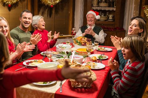 mum charges family  fixed price     christmas dinner