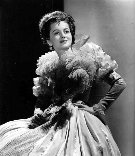 Olivia De Havilland The Private Lives Of Elizabeth And