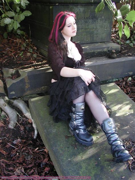cemetery gothic girl fetish porn pic