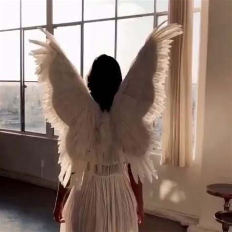 9 aesthetic fondos videos white in 2020 rainbow aesthetic angel