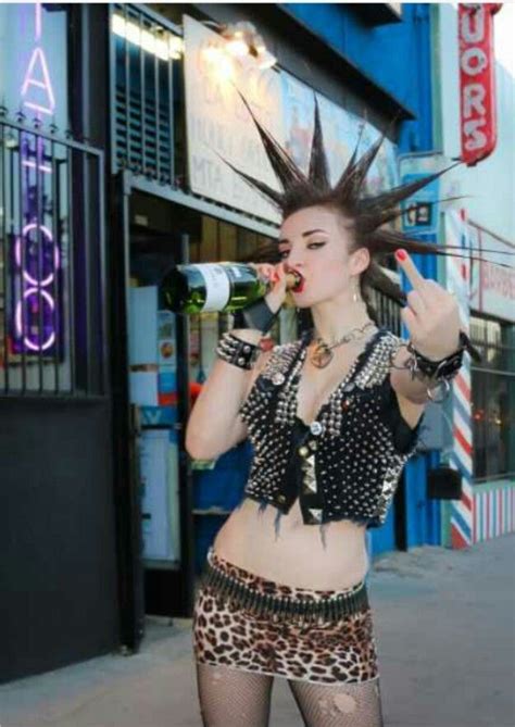 erin micklow 🖤 punk rock girls punk girl punk fashion