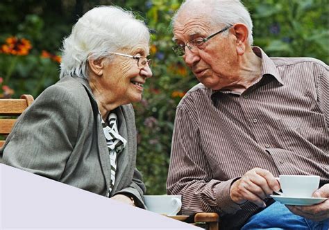 wonen en zorg voor ouderen moet snel anders zorgsaamwonen