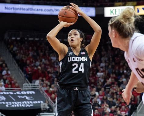 Uconn Women’s Basketball Owns The Aac And It’s Not Close