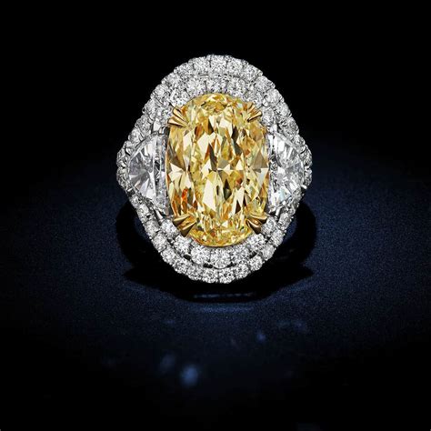 carat fancy intense yellow vvs oval shape diamond ring