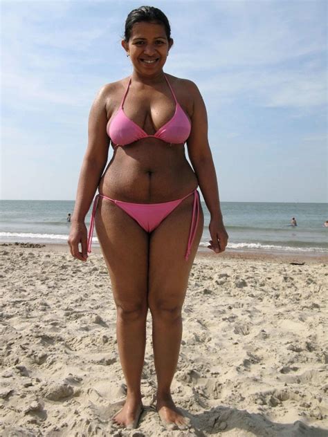 indian bhabhi nude photo in a pink bikini part 1