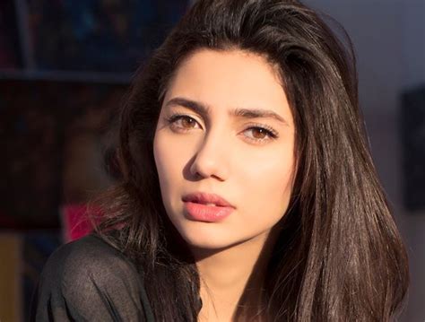 12 Most Beautiful Women Of Pakistan Mahira Khan
