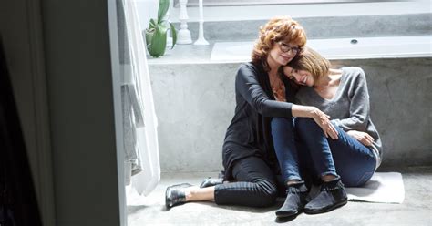 review in ‘the meddler a yakkety mom comes of a certain age the new york times