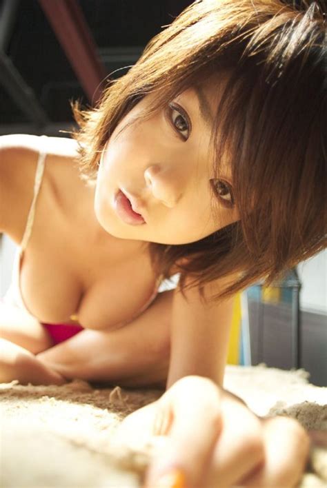 asian babes db asian girl nice cleavage