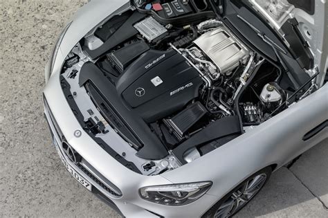 2015 Mercedes Amg Gt Shows Off Its Cool Curves [gallery