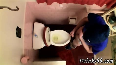 College Men Pissing Contest Gay Unloading In The Toilet Bowl Eporner