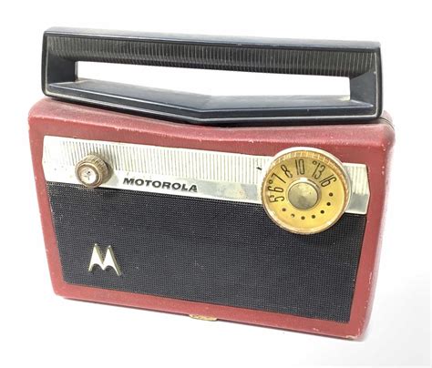 lot vintage motorola portable radio
